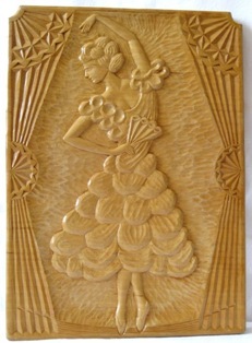 Резьба по дереву панно Танцовщица